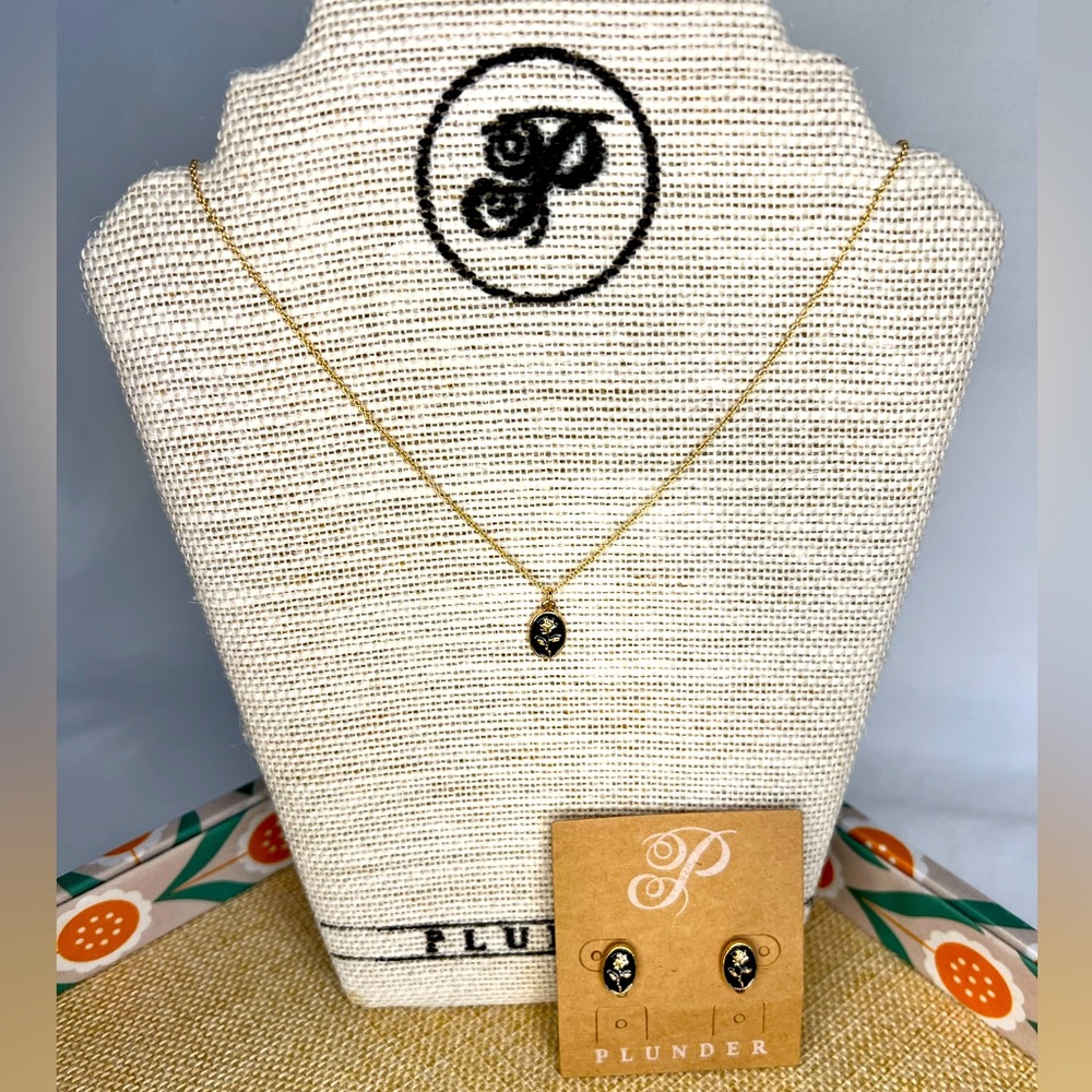 ***Limited Release & NIB*** Harleigh Necklace & Earring Set